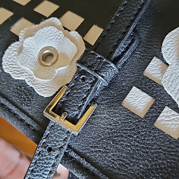 Nine west 🖤 floral applique purse - Picture 4 of 11